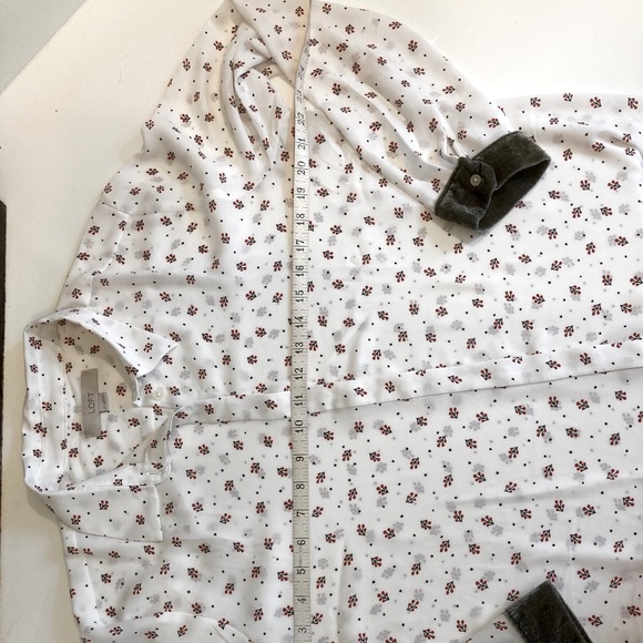 LOFT berry pattern button down L - Picture 9 of 11